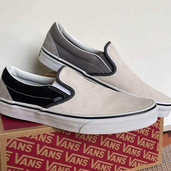 Vans WMNS Classic Slip-On (Mix & Match) Black/True
VN0A4U382PD
Sneakers - Picture 5 of 16